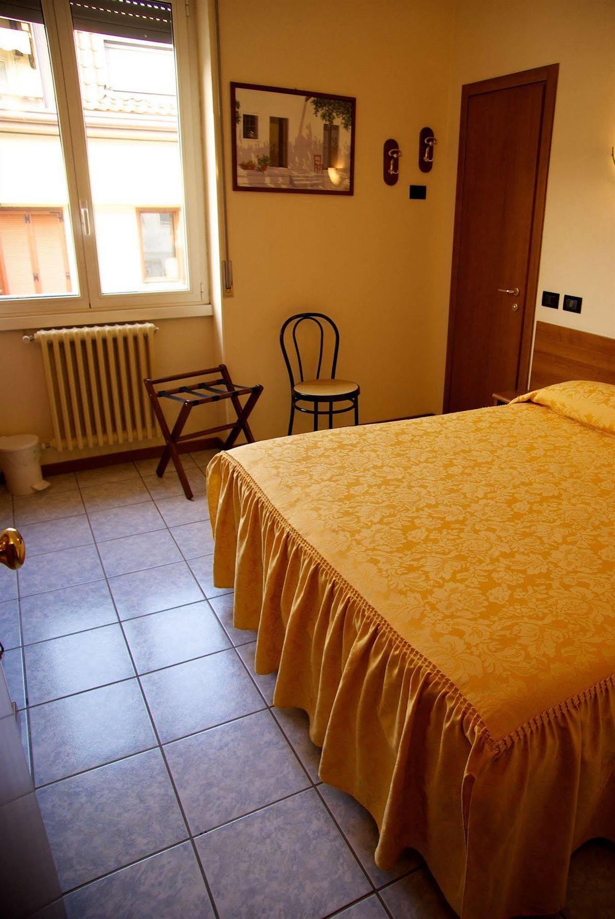 Hotel Marinoni Lomazzo Exterior foto